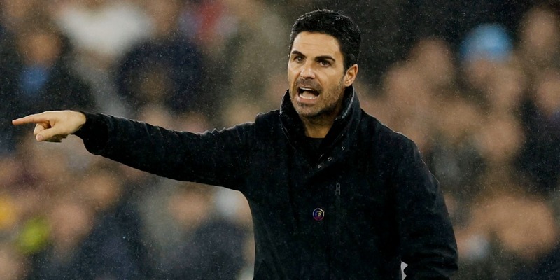 Mikel Arteta từng là một cựu cầu thủ và hiện đang theo đuổi sự nghiệp huấn luyện 